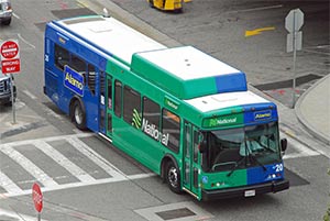 Buss som tar dig till Alamo biluthyrning vid LAX